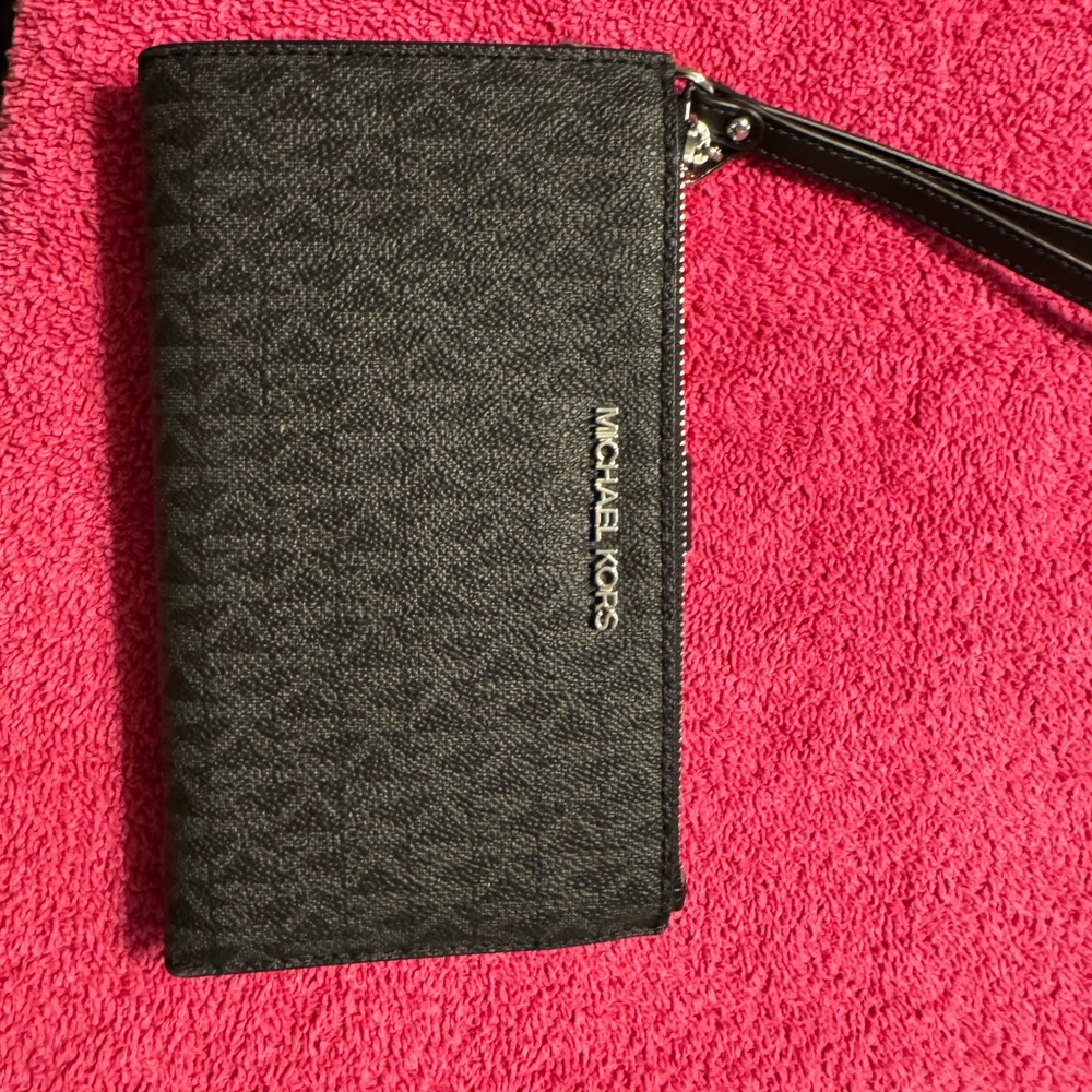 Michael Kors Charcoal Wristlet